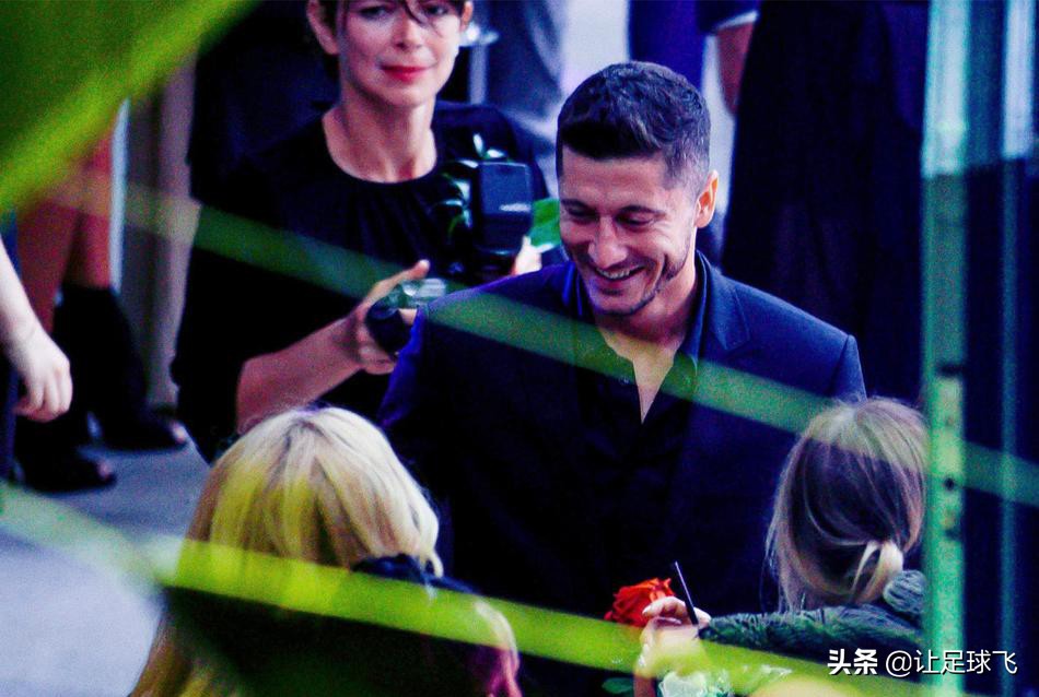 莱万纪录,德甲莱万多夫实际的5球纪录