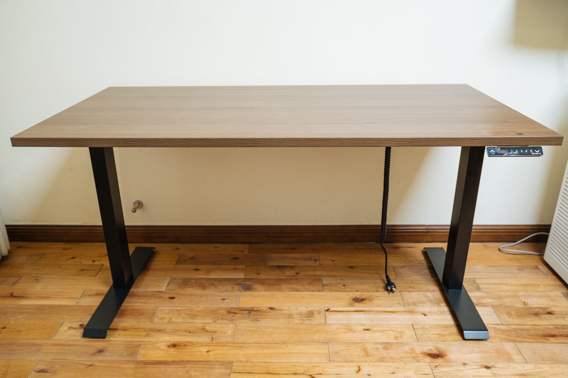 看了何同学的那条视频后……桌搭一款适合自己舒适又实用的桌子