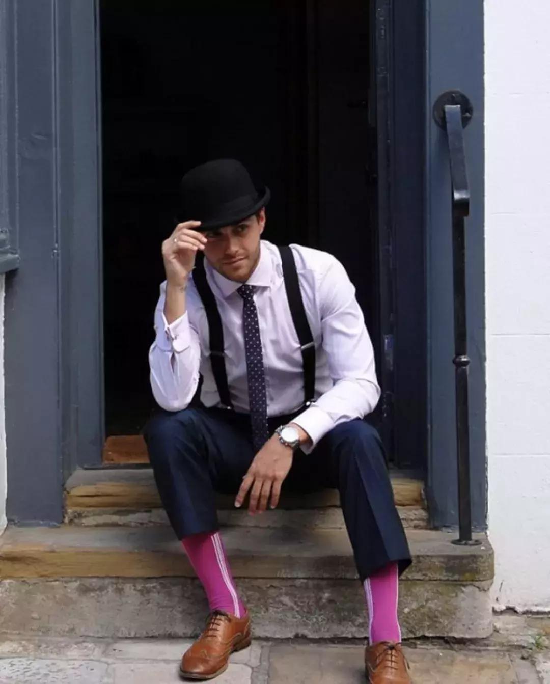 为什么有男性喜欢穿袜子的女生,为什么女生都喜欢男生穿袜子