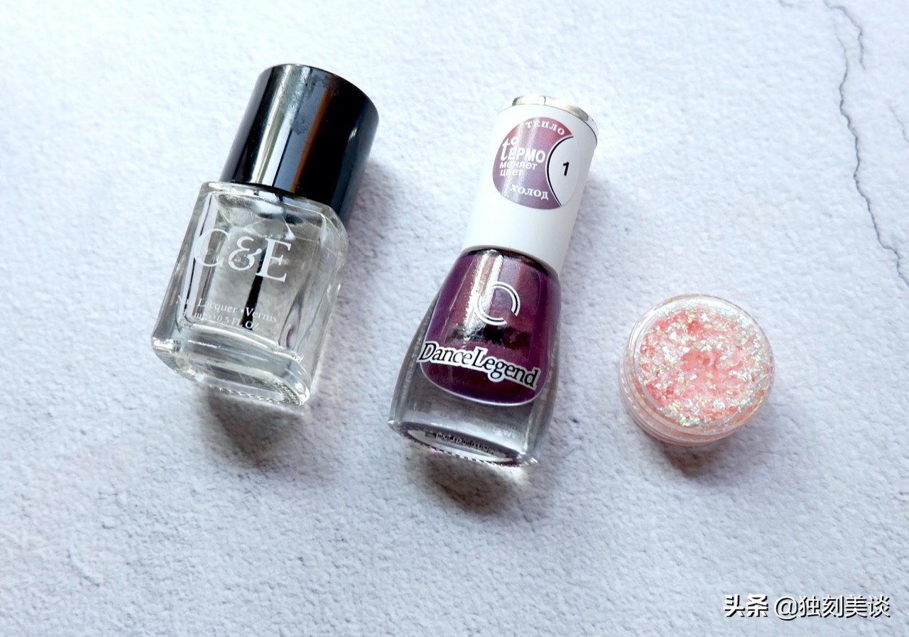 是什么闪瞎眼?藏在指尖的小秘密,只需用你的亮片眼影DIY