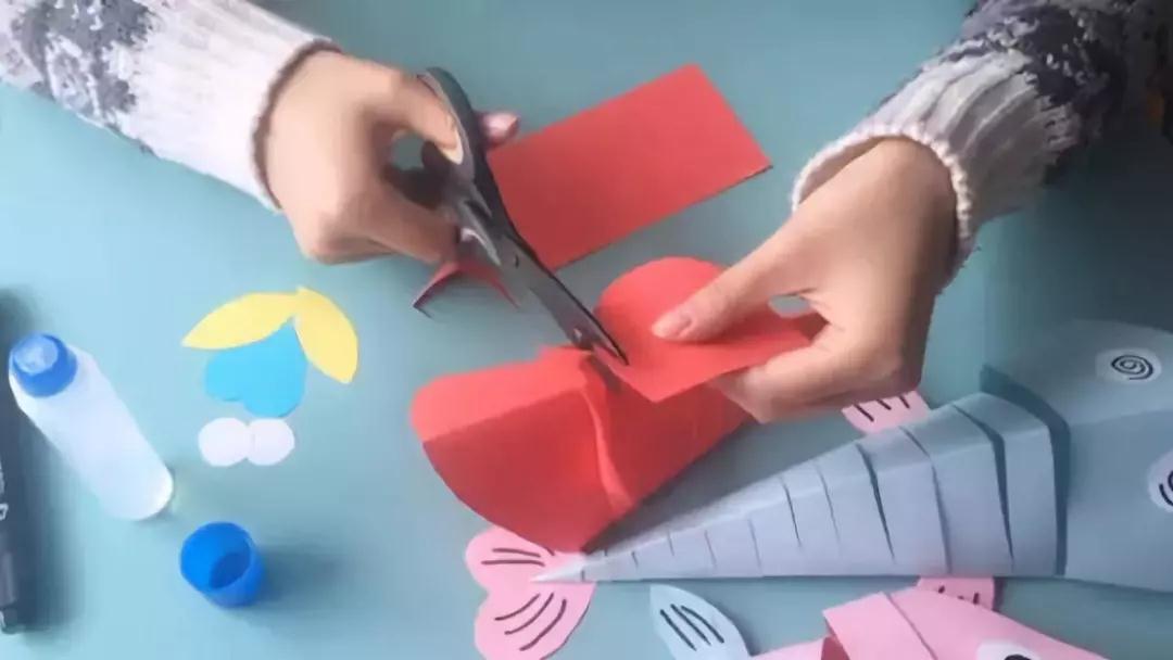 三角形卡通小鱼图片,彩色卡通小鱼图文