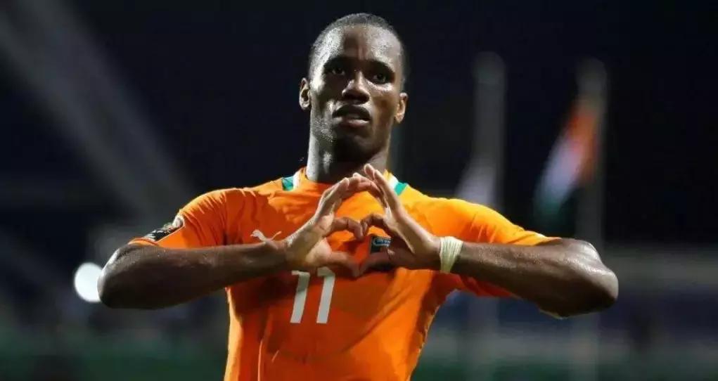 非洲刘德华宣布退役，3件事带你了解蓝军传奇！