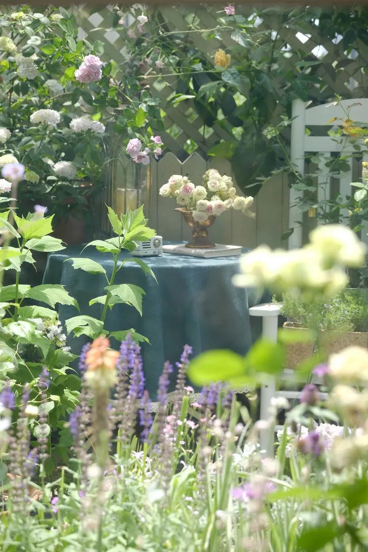 三年前买了套绿地110平三房130万,三年前耗资百万打造小院出售