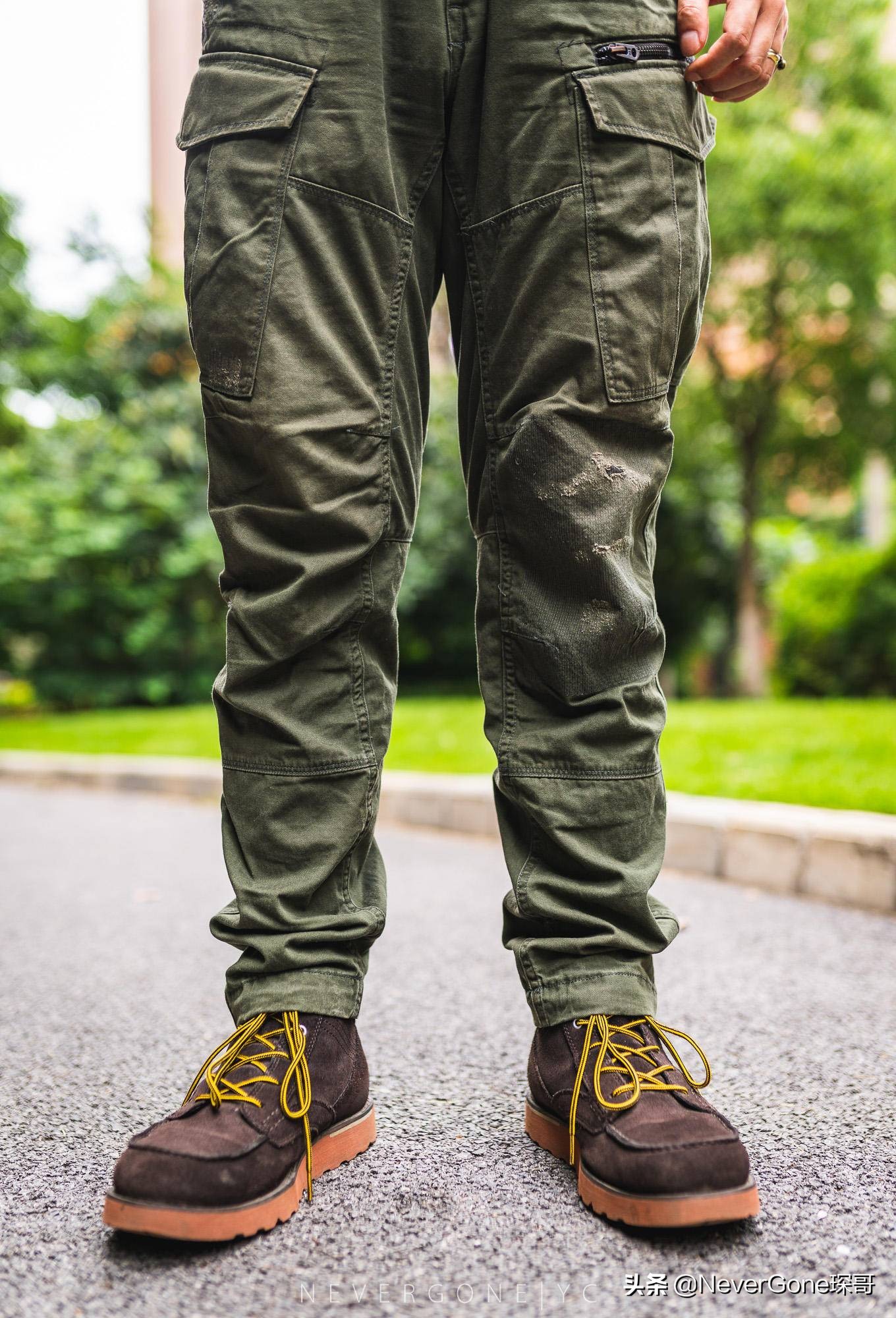 一双nike跑步鞋300,耐克复古经典低帮运动鞋