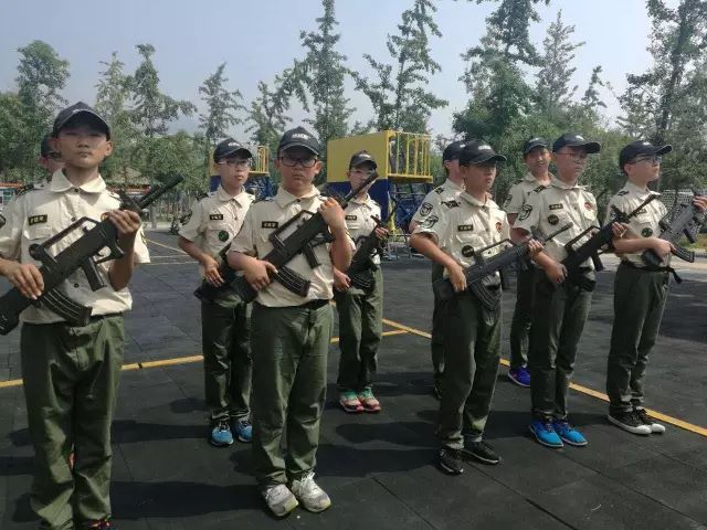 夏令营从小培养孩子的自信,夏令营孩子有梦就敢闯