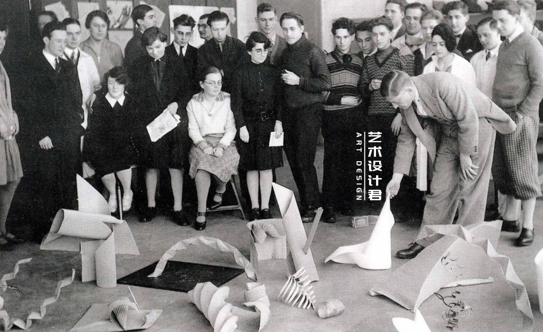 谈起前任你会说些什么,聊起别人的感情头头是道