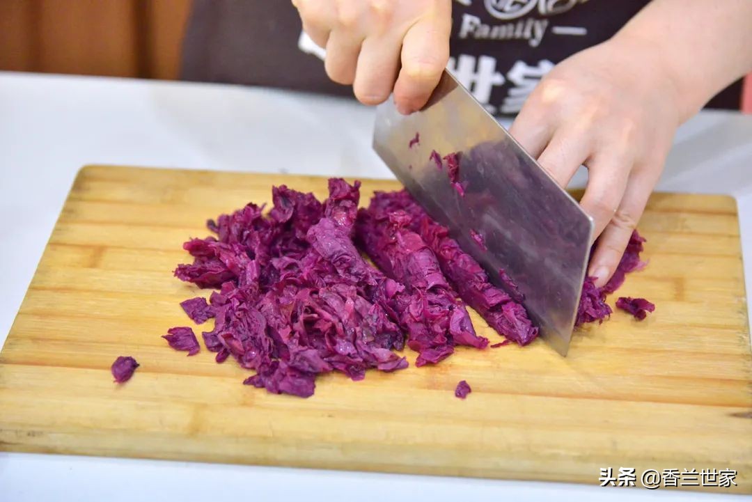 用什么品种玫瑰花做鲜花饼好吃,香兰的做法视频教程