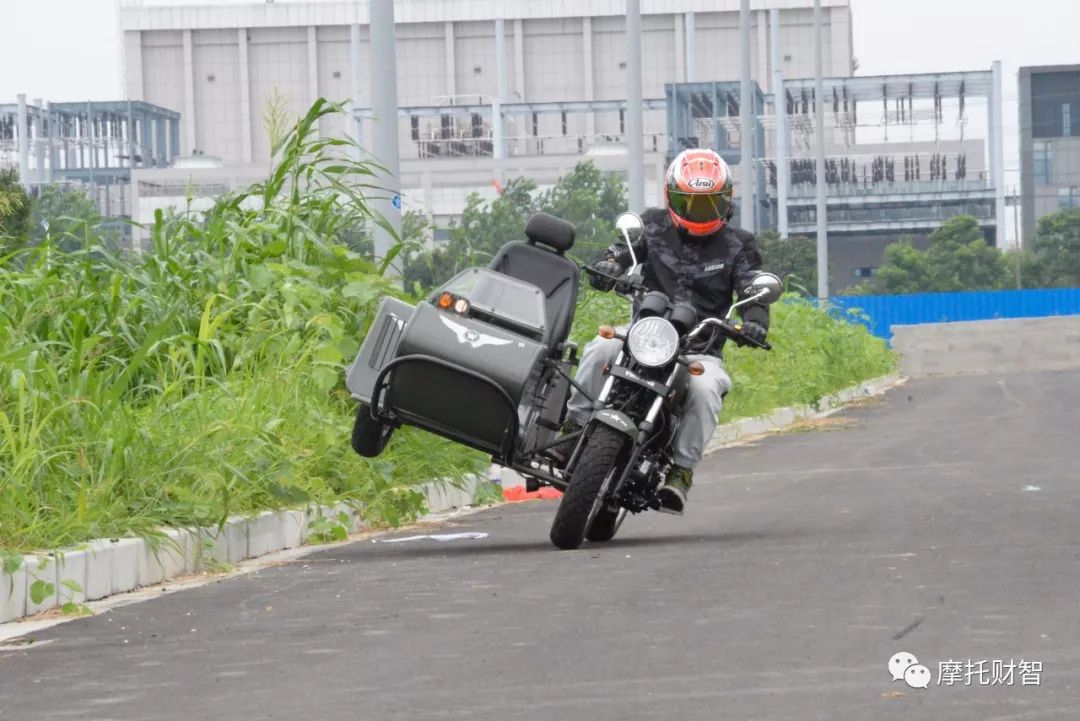 银钢巡逻者300边三轮价格,银钢巡逻者200边三轮