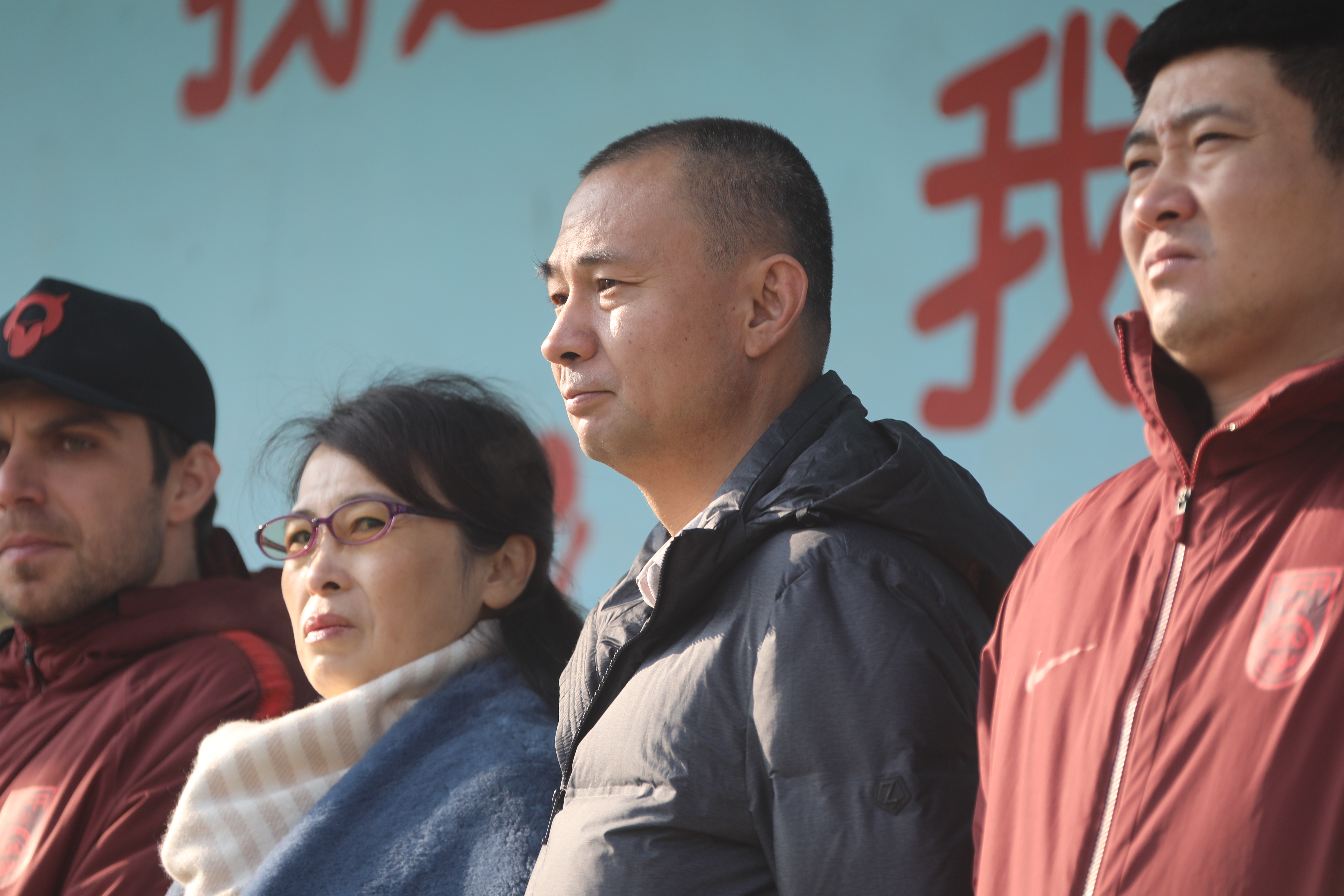 送足球文化到校园，五人制U20国家队青岛集训进一所小学送球艺