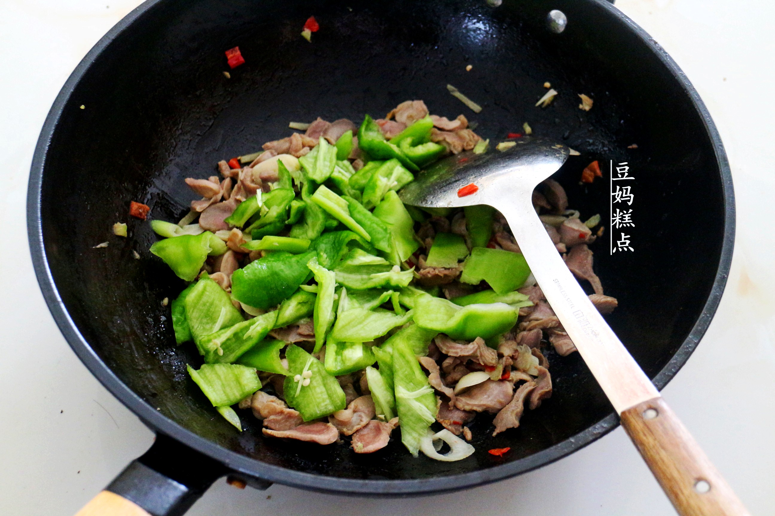 剁椒酸豆角鸡胗家常做法,剁椒炒鸡胗怎么调好吃