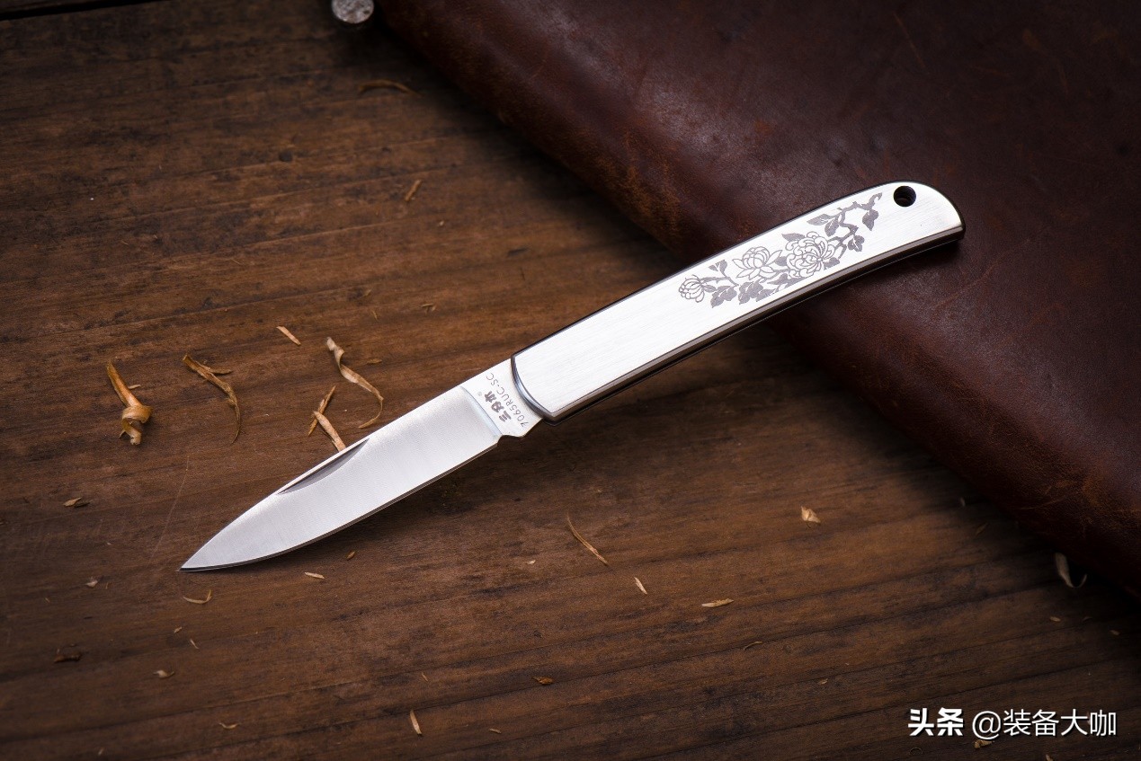 性价比很重要，颜值更重要——三刃木7065系列小*刀折**使用感受