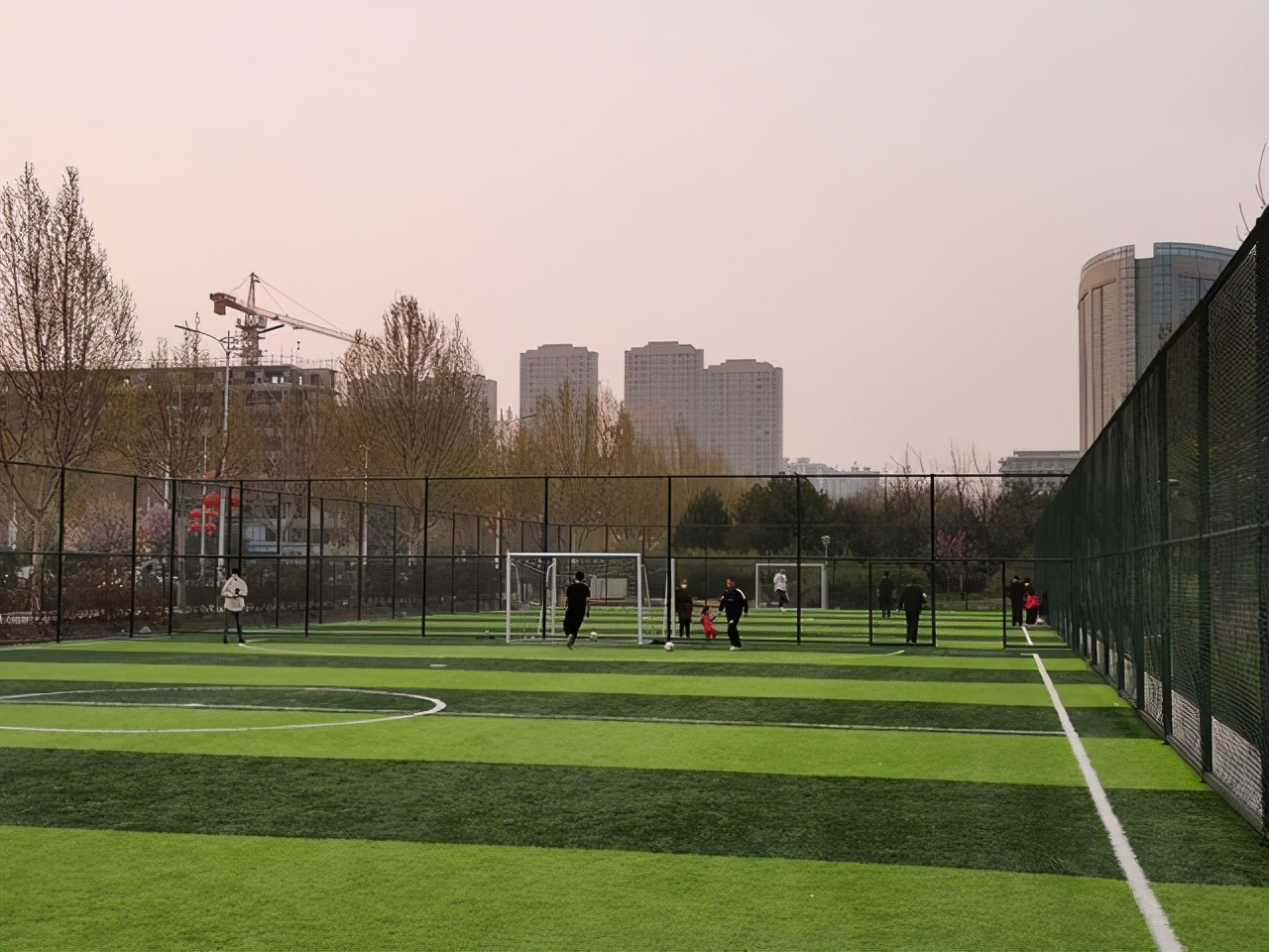 唐山免费开放的足球场,唐山南湖足球公园在哪里