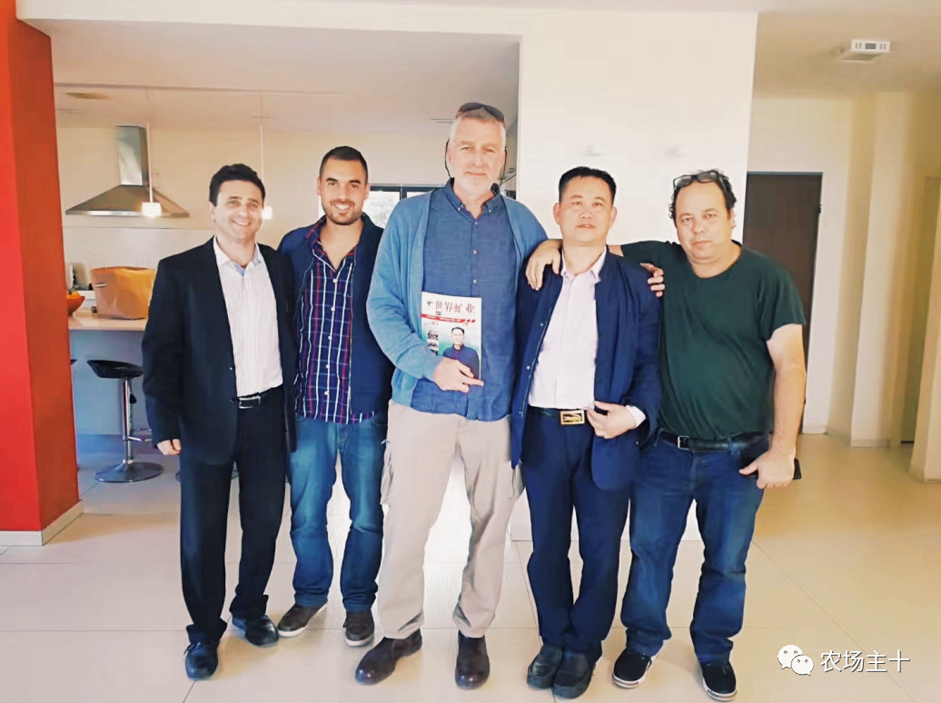 从沿街乞讨到身家亿万，“特养教父”32年的农业路堪称一部传奇史