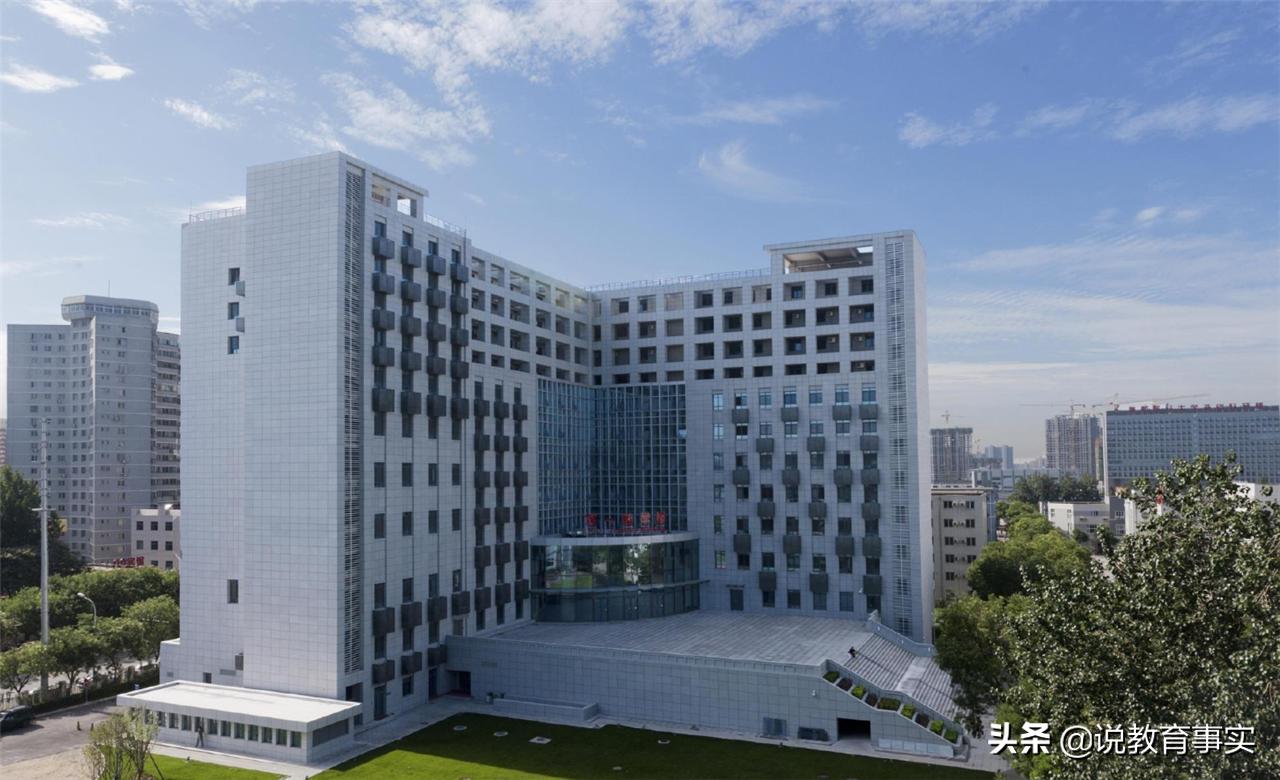 想报考临床医学最好的学校是哪些,想报考医学类学校