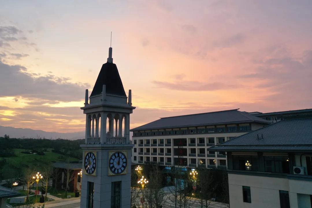 中学生美好成长的地方——江西师大附外（一所现代化的优质学校）简介