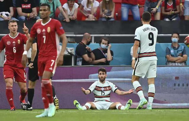 c罗十分钟帽子戏法拯救葡萄牙,c罗点射梅开二度葡萄牙绝杀