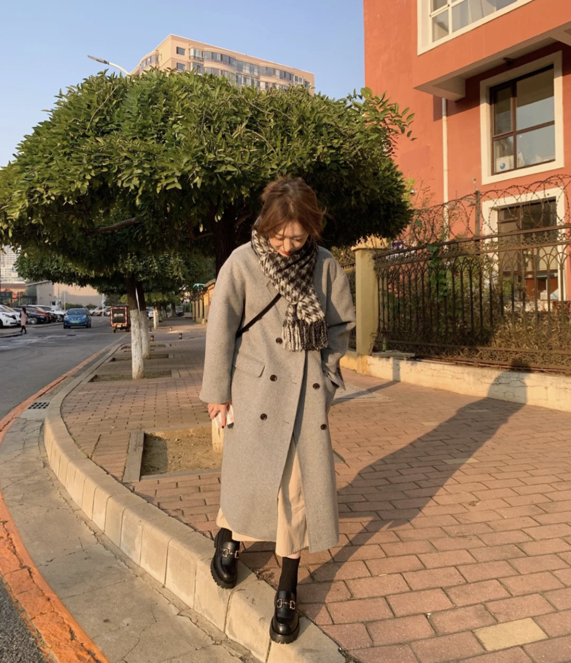 羊绒大衣怎样穿才好看,羊绒大衣的各种穿搭