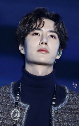 男明星有多少个王一博,明星们眼中的王一博