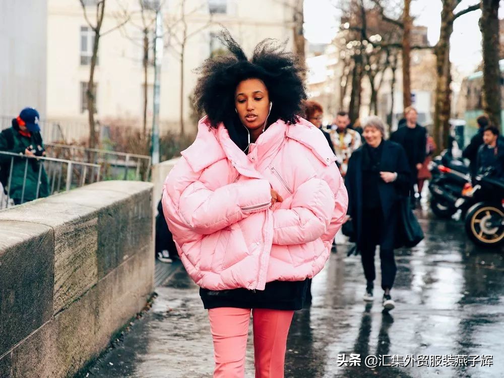 moncler20000走秀羽绒服,moncler羽绒服1952限量款黄色