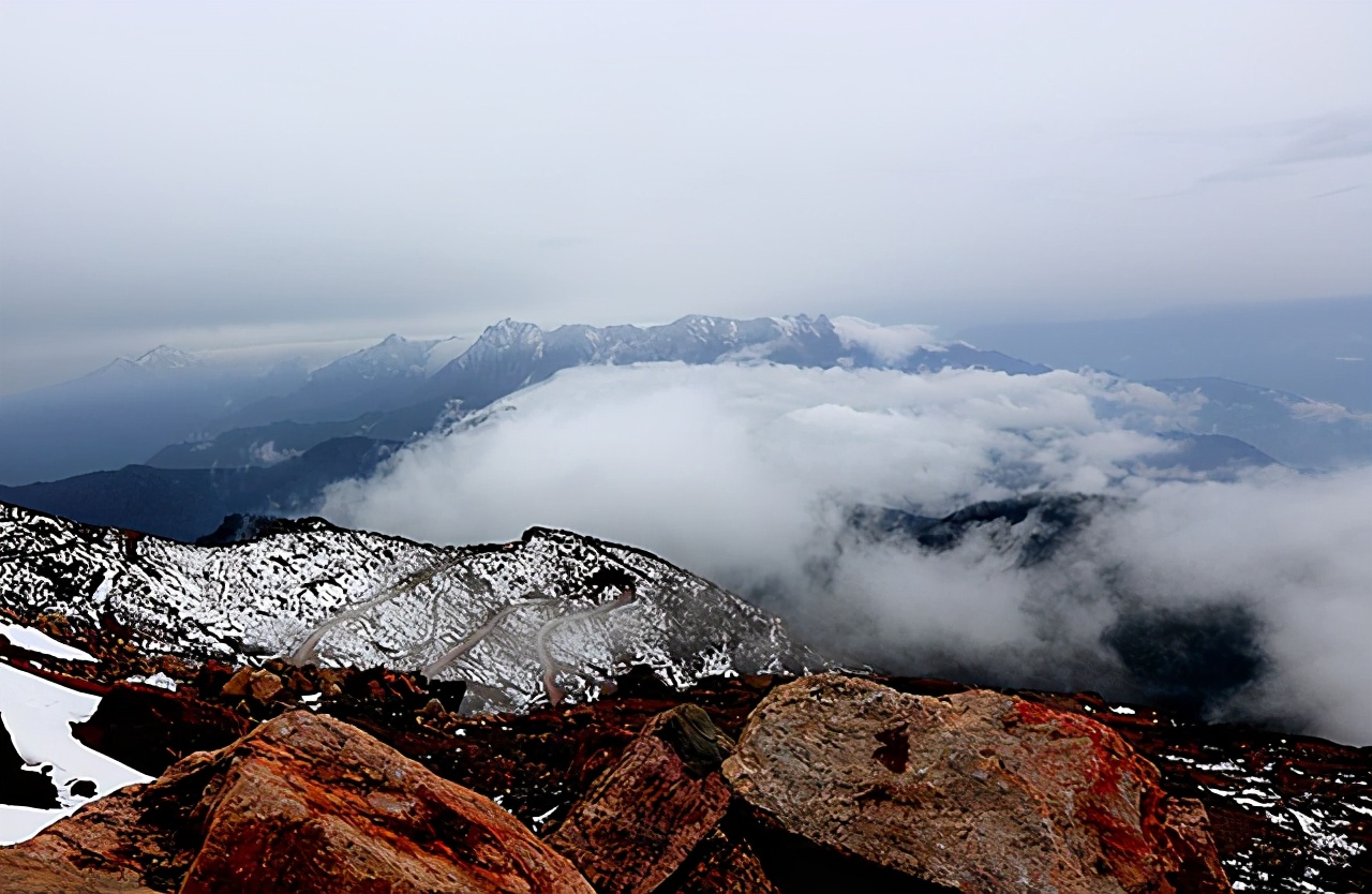 天潢贵胄和皇恩浩荡,天潢贵胄与恣睢之臣的关系