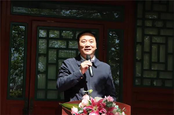 远山春色,龙泉青瓷艺术巴黎展