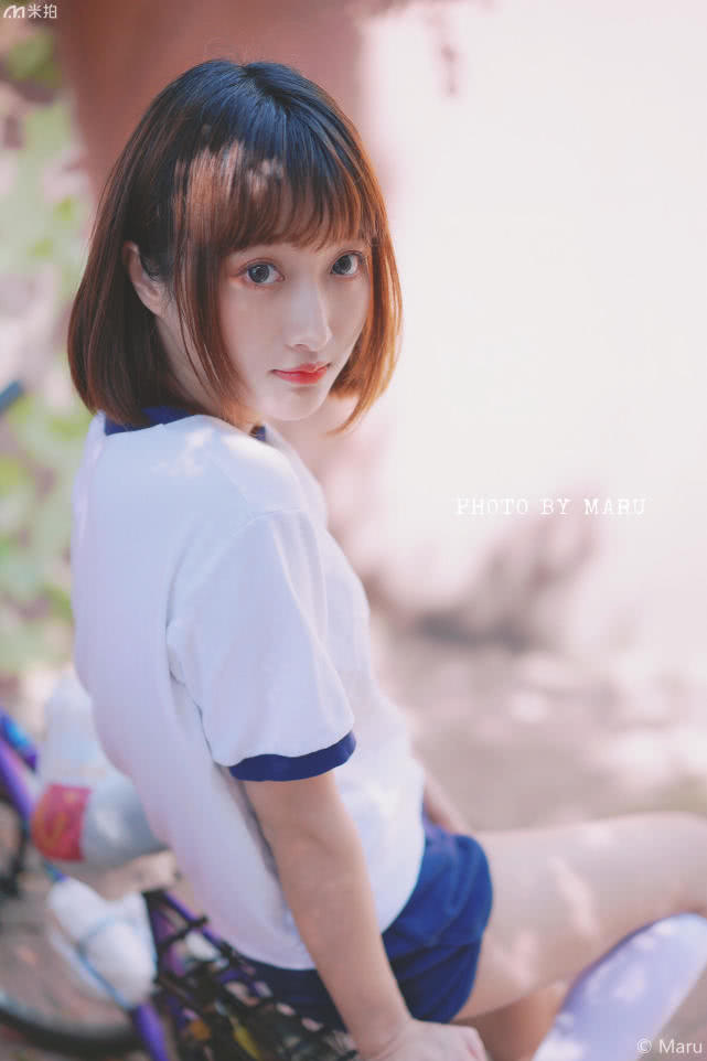 满满的青春活力少年写真,牛仔短裤校园写真