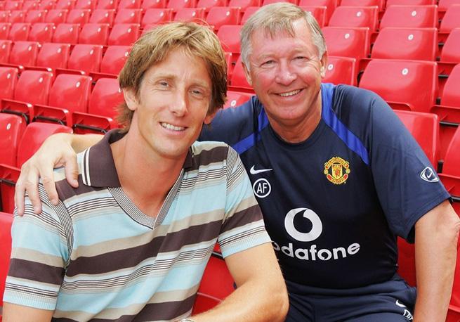 他加盟曼联时已34岁，身价200万，却最终成为了红魔二代门神