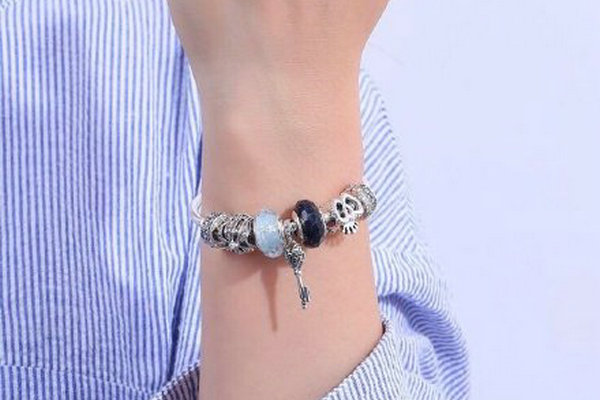 潘多拉手链戴着有什么好处 (送潘多拉手链的寓意)