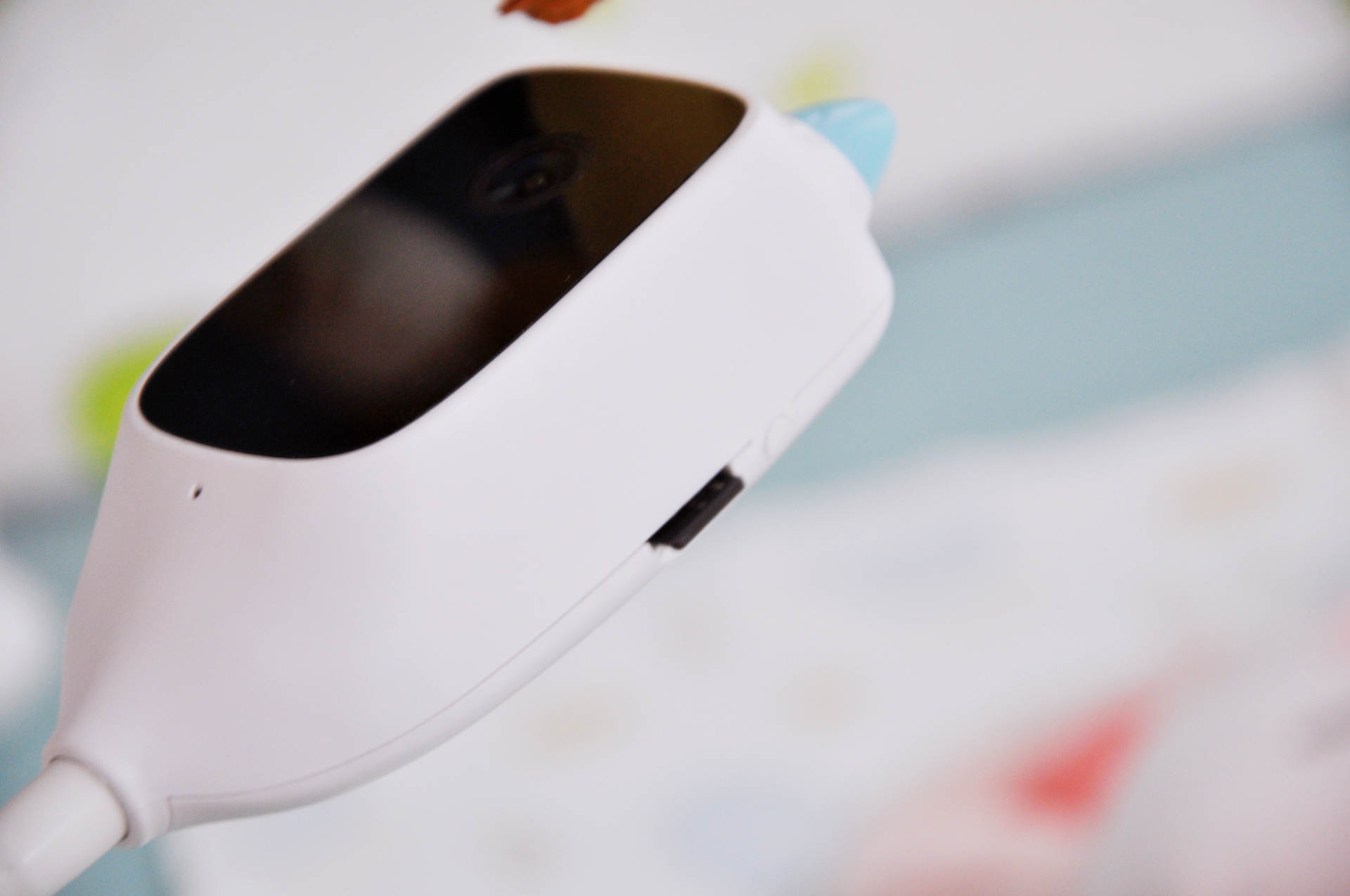 帮你随时随地、无时无刻的陪在宝宝左右，xiaovv婴儿监护器