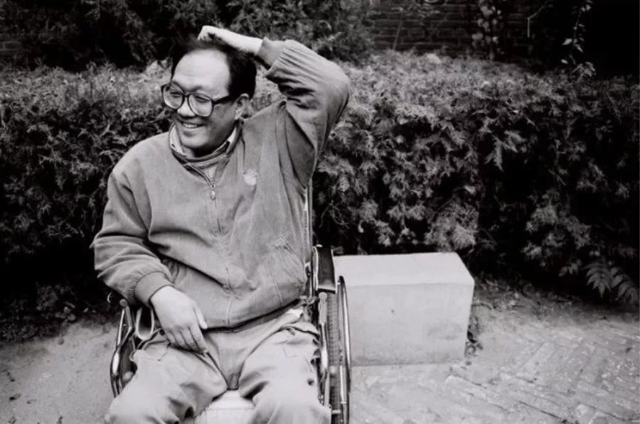 史铁生的散文随笔摘抄,史铁生病隙碎笔难读吗