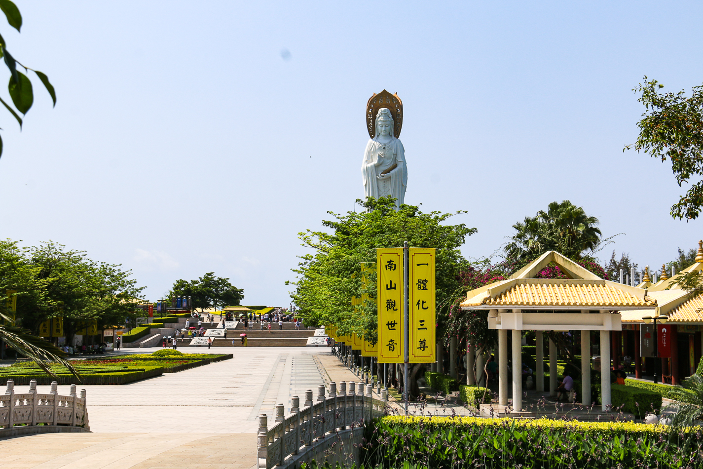 七月底去三亚旅游体验怎么样,三月去三亚还是四月去好