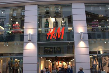 优衣库高端衣服品牌,喜欢优衣库zara和ur衣服