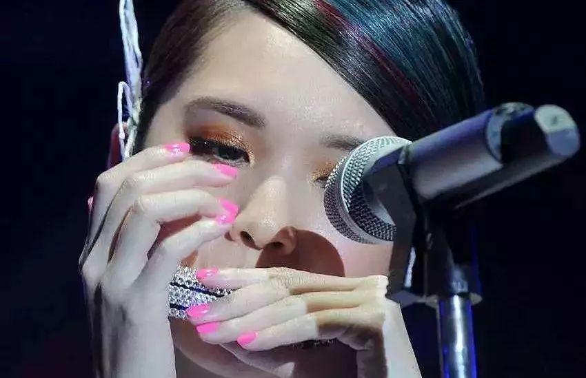 10孔口琴和12孔口琴哪个更好学习,布鲁斯口琴从零开始学c调24孔口琴