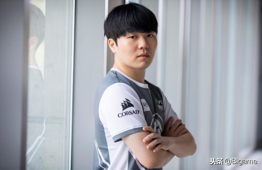 rookie夺冠公开恋情,rookie官宣的情侣是谁