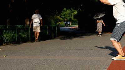 adidas三条杠运动鞋,adidas三条纹鞋舒适感