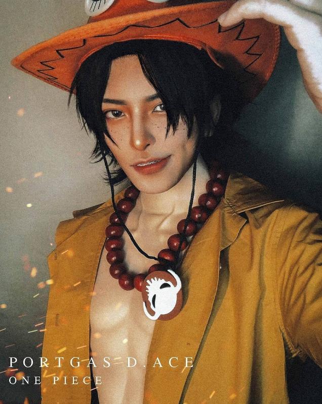 cos海贼王路飞草帽,cos海贼王的女帝和路飞