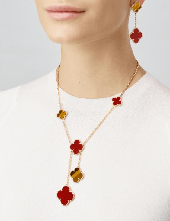 幸运之神四叶草,四叶草项链各种颜色寓意