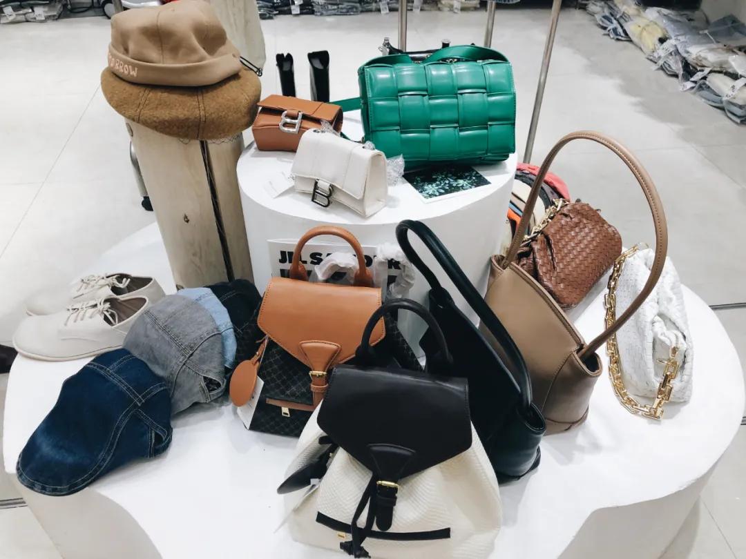 乌鲁木齐九鼎服装批发市场价格,乌鲁木齐批发服装便宜的地方2-3元