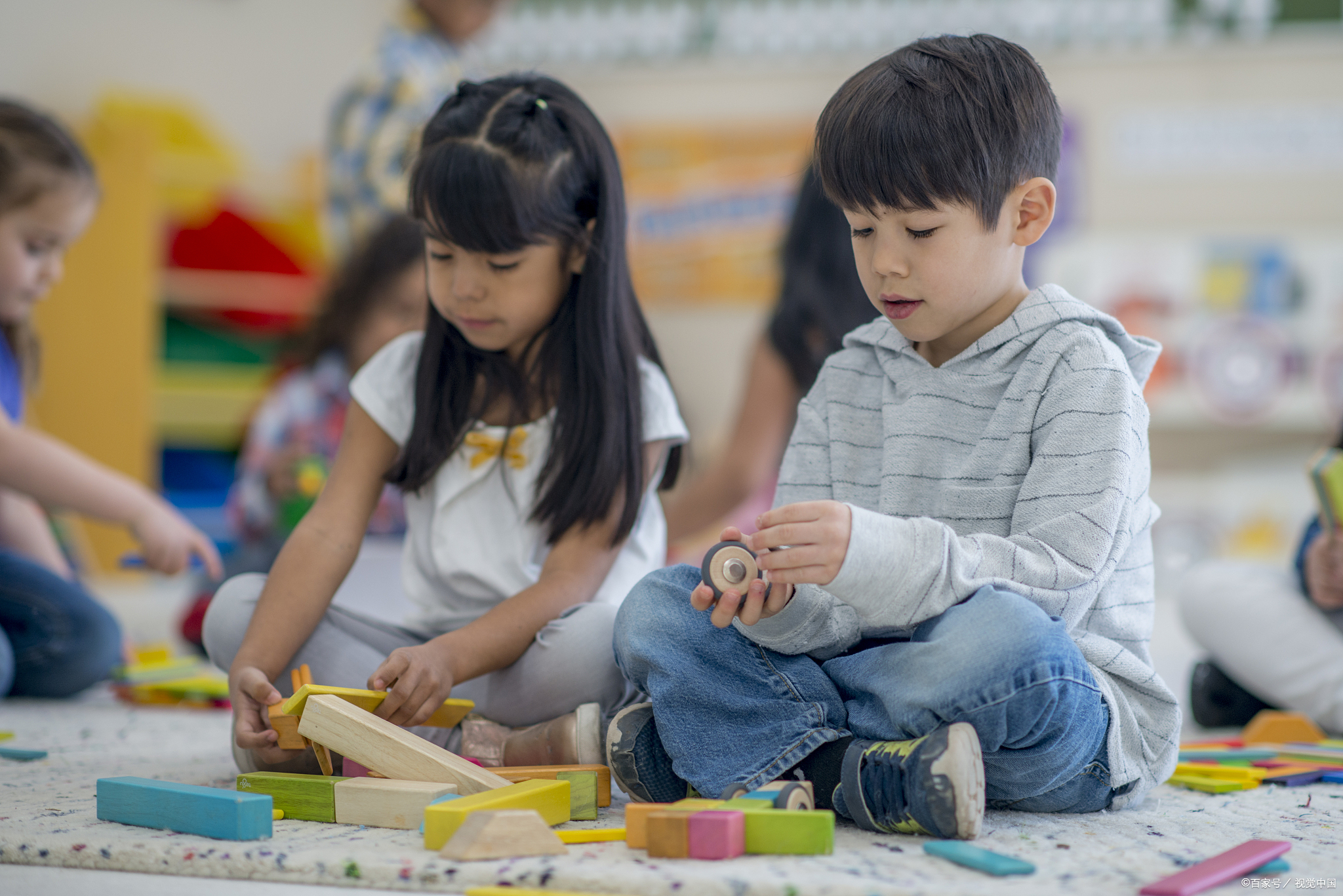 6个月的宝宝早教应该注意什么,六个多月的宝宝早教教些什么