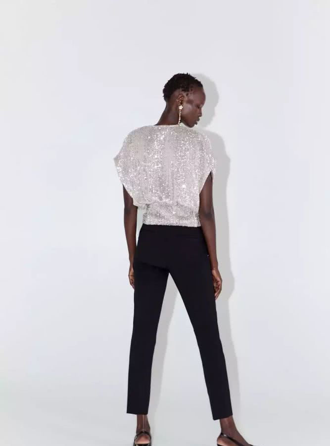 zara值得入手的连衣裙,zara新出的牛仔开叉连衣裙