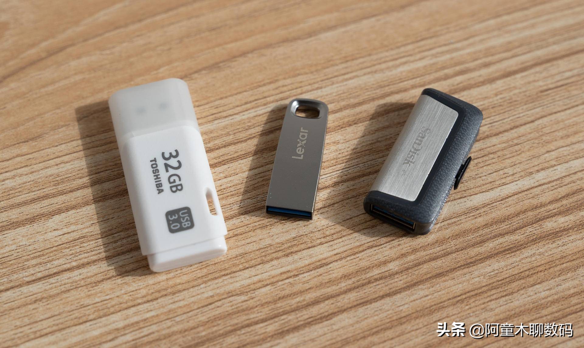 tf读卡器usb3.0雷克沙,雷克沙1t移动固态硬盘usb3.1