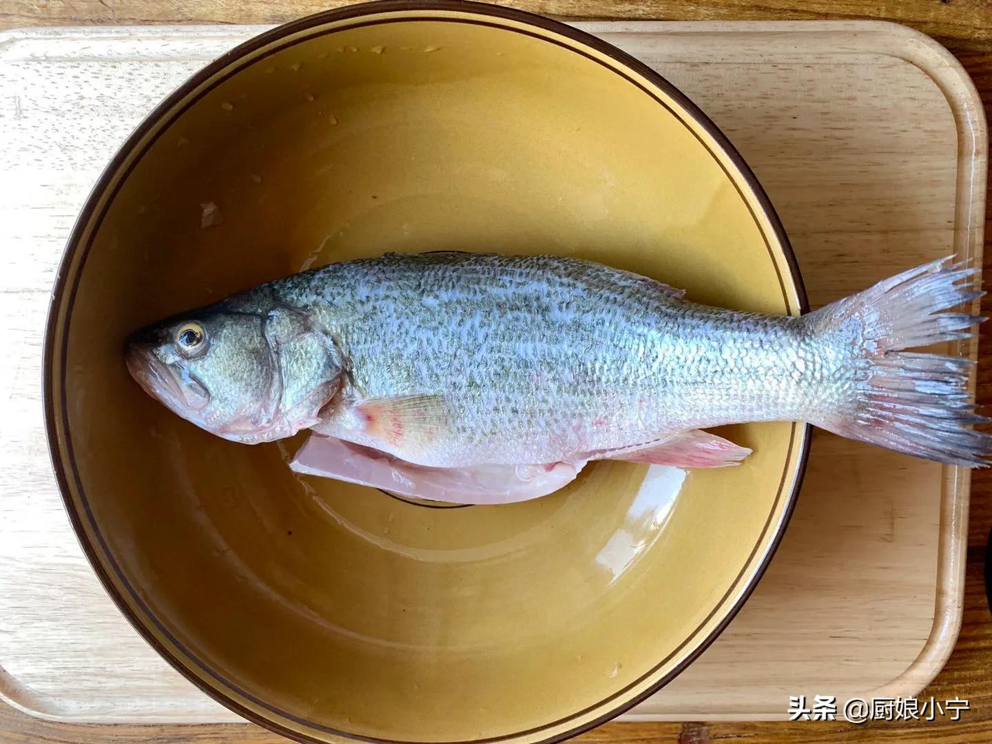 清蒸鱼好吃没有腥味的小窍门,怎么清蒸鱼不腥又入味