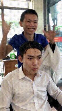 老婆在网上买了件衣服,老婆买了条裙子