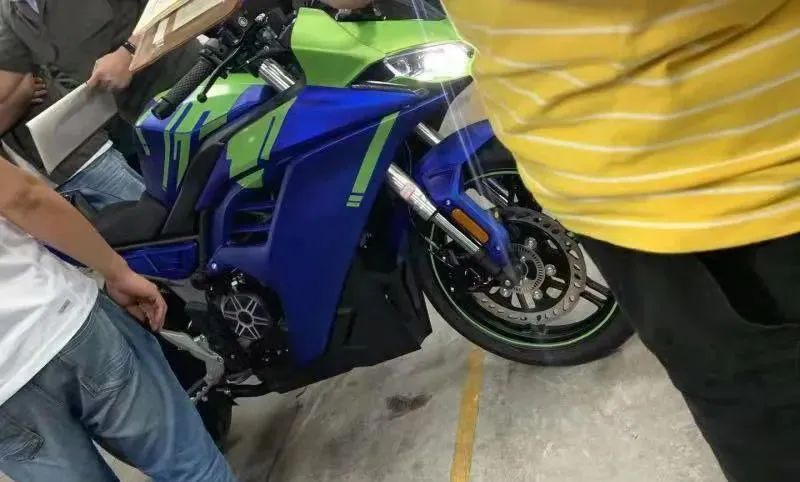 无极250rr动力测评,无极250rr竞技版续航油耗