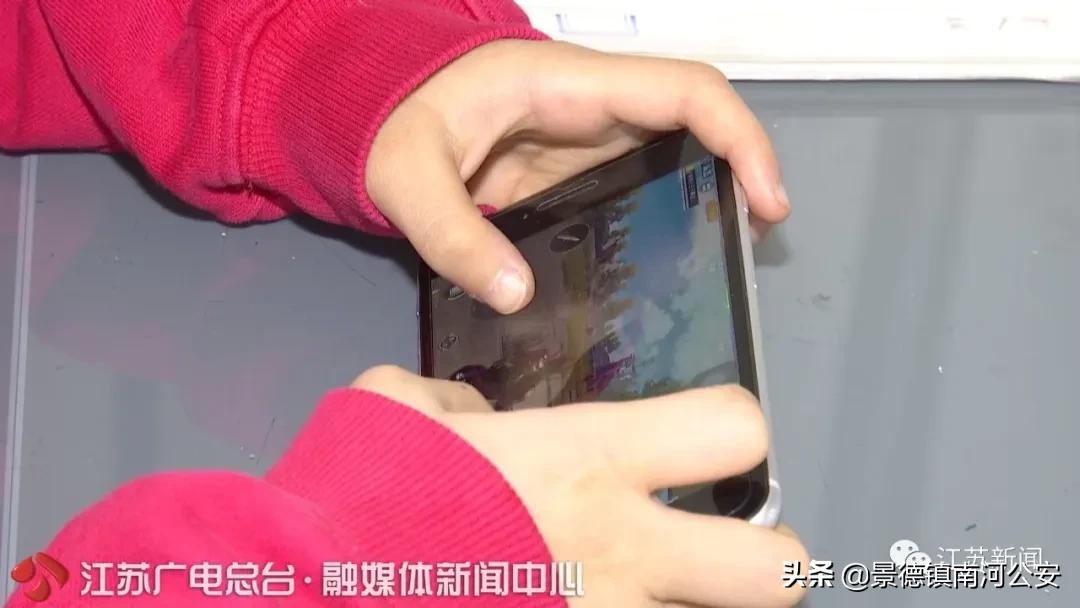 小女孩玩游戏花掉10多万,小女孩玩游戏10分钟用了14万