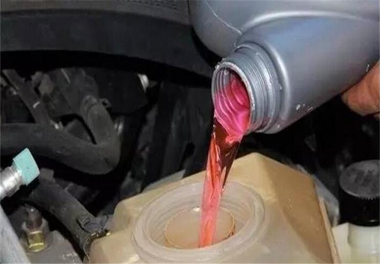 汽车水箱漏水开锅怎么处理,汽车水箱轻微堵塞怎么检查