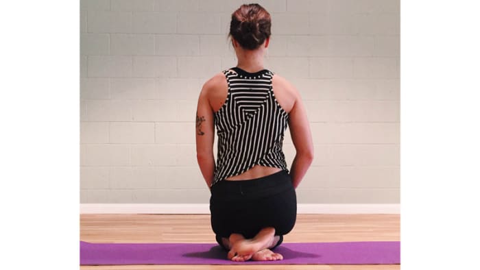 足弓塌陷骨盆旋转如何锻炼,足弓塌陷瑜伽动作如何矫正