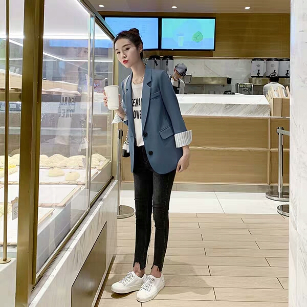 小西装怎样搭配好看,小西装怎么搭配好看