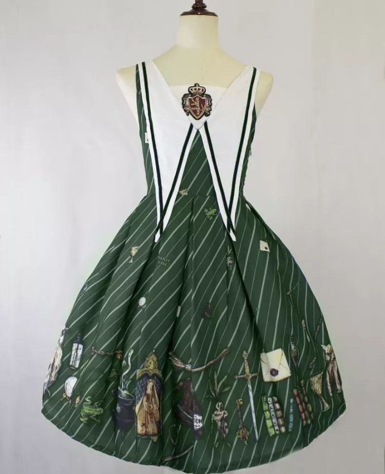 洛丽塔复古宫廷风轻洋装,紫红色洛丽塔洋装