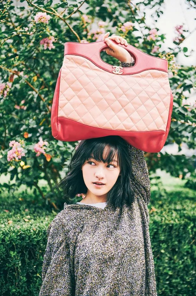 当代女生包包一般多少钱,女子买名牌包完整版